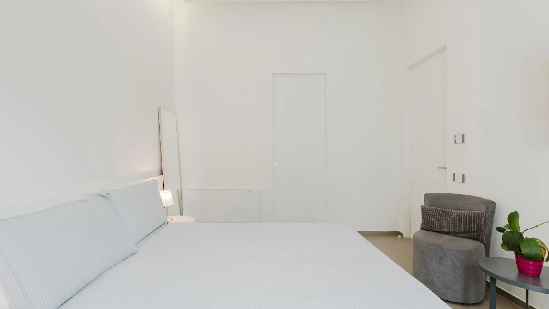 Casa Umeli With Jacuzzi And Sauna マルサラ ベッド・アンド・ブレックファスト